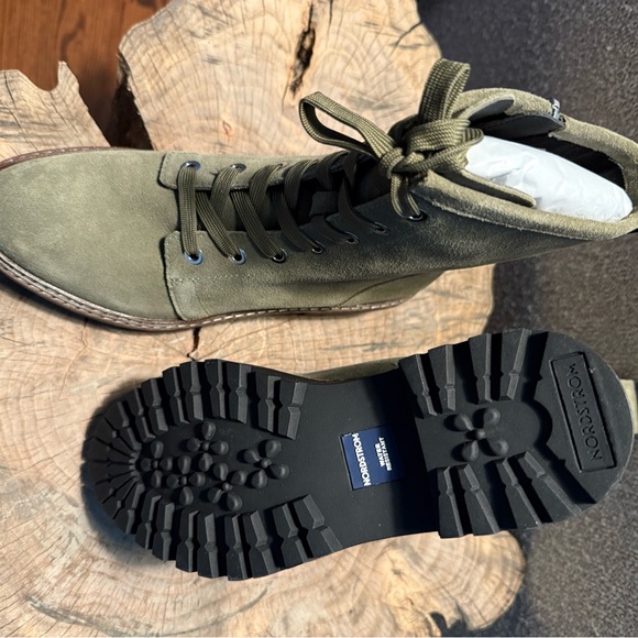NWT! Size 7 Nordstrom Moonie water resistant suede combat boots - Picture 4 of 4